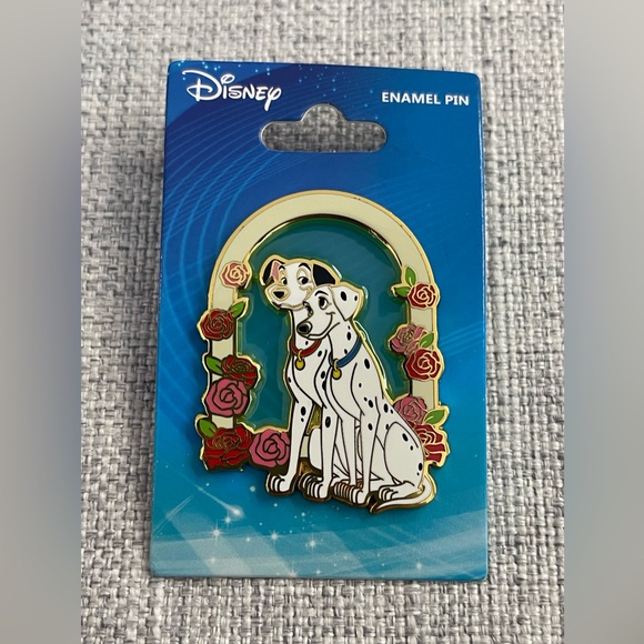 Disney 101 Dalmatians Pongo & Perdita Floral Frame Enamel Pin - Picture 2 of 4